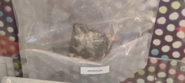 Antofilita de asbestos en estado natural