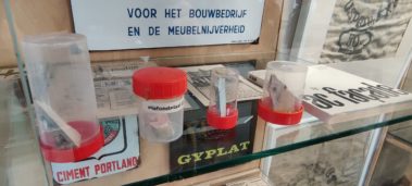 Restos de asbestos en bote