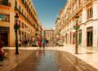 Vista general de la calle Larios en el centro de Málaga, Andalucía, España.