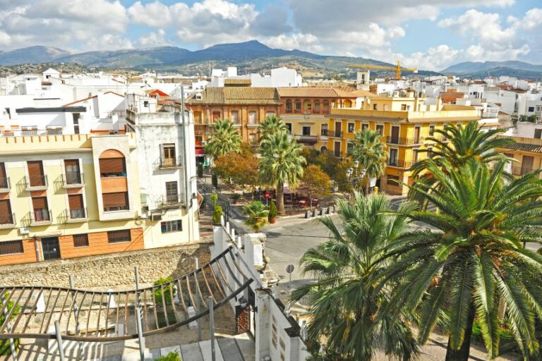 Ciudad Cabra Córdoba web Vista general de la ciudad de Cabra en la provincia de Córdoba, Andalucía, España.